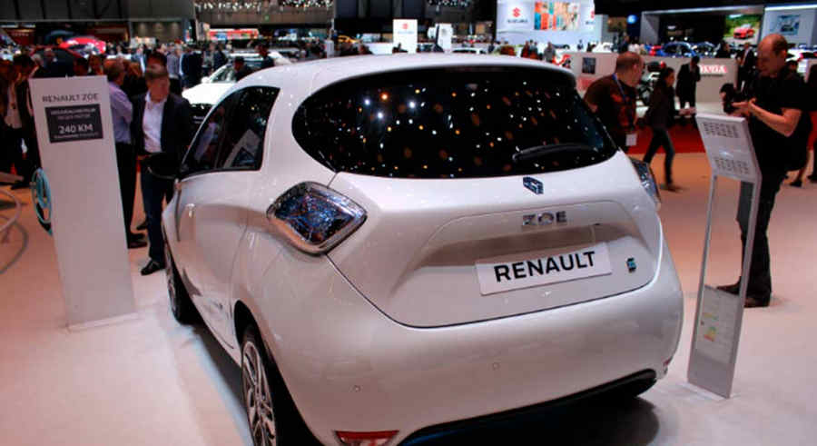 Renault-ZOE-R240