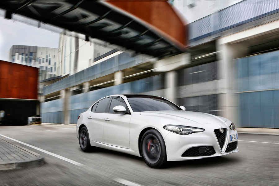 Alfa-Romeo-Giulia-16