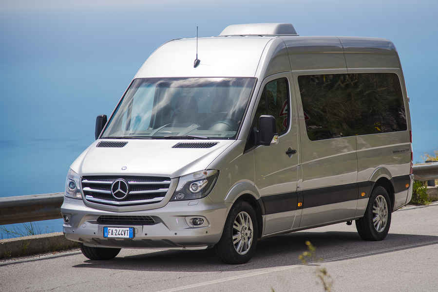 Mercedes-Benz-Sprinter-46