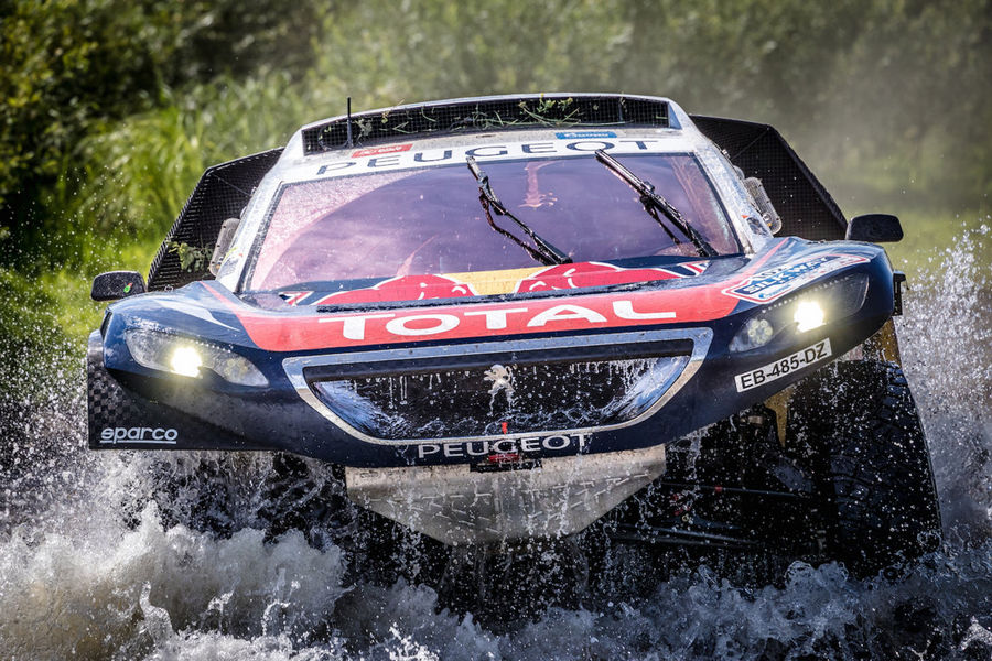 Peugeot-2008-DKR-Silk-Way-Rally-Tappa-3 -1