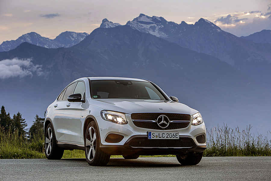 Mercedes-Benz GLC 350 e Coupé; Exterieur: diamantweiß; Interi