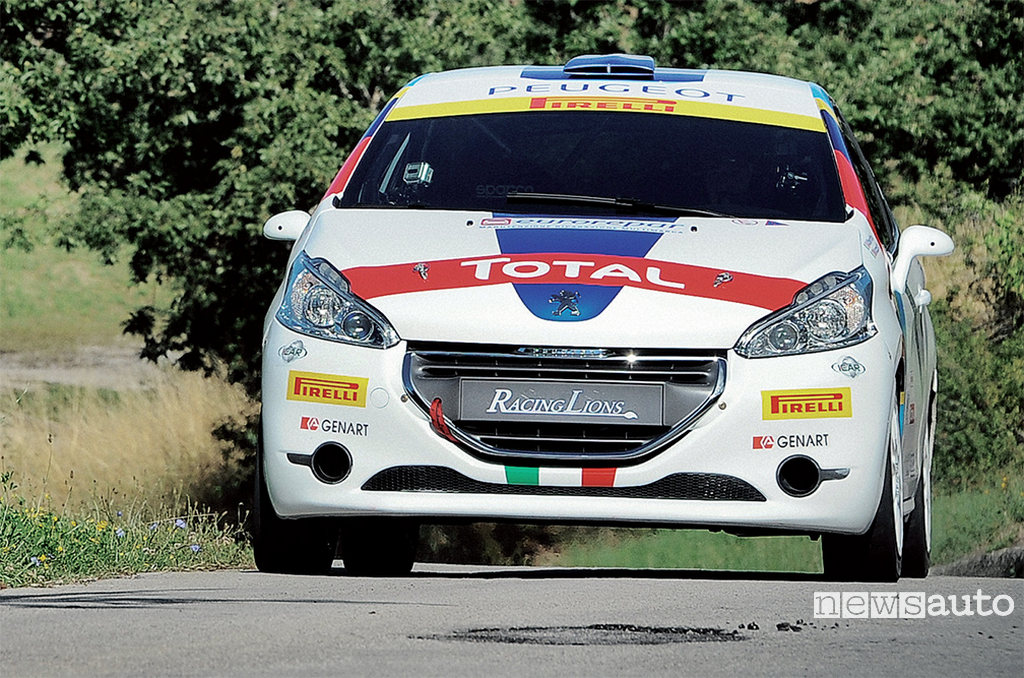 Peugeot 208 R2 rally