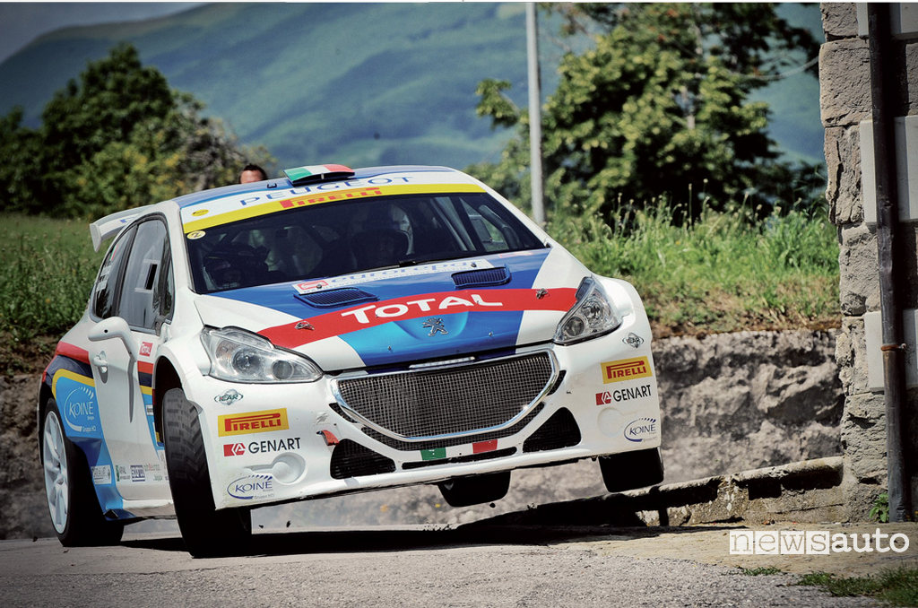 Peugeot 208 T16 rally