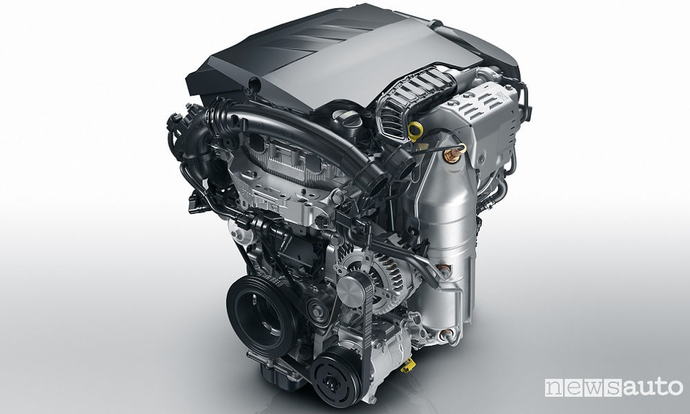 motore 3 cilindri benzina PureTech 130