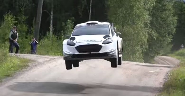 Video salti volo fly ford fiesta wrc ogier