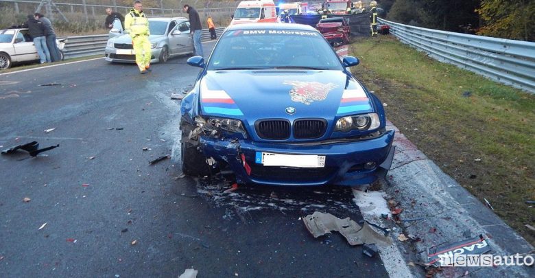 Mega incidente al Nurburgring