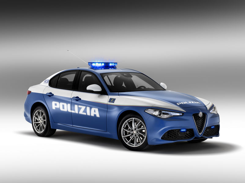 Auto delle Forze dell'Ordine Alfa Romeo Giulia Polizia