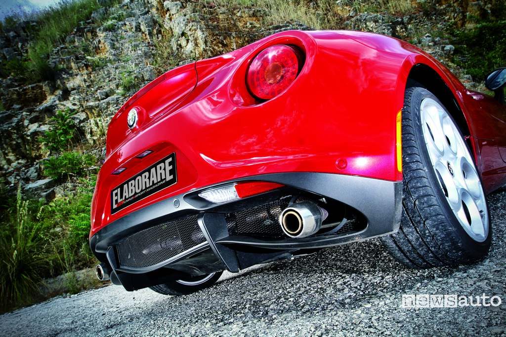 Scarico posteriore Alfa_Romeo_4C rossa