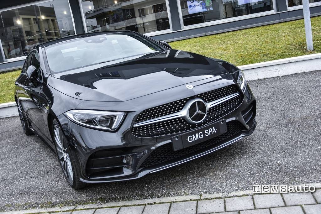 Mercedes-Benz_CLS_2018_350d_04