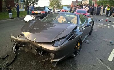 Incidente tra supercar Ferrari contro Porsche Sinistro Stradale Estero