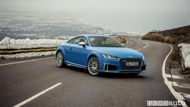 Vista di profilo Audi TTS Coupé 2018