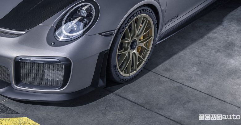 Pneumatici sportivi Michelin Pilot Sport Cup 2 R