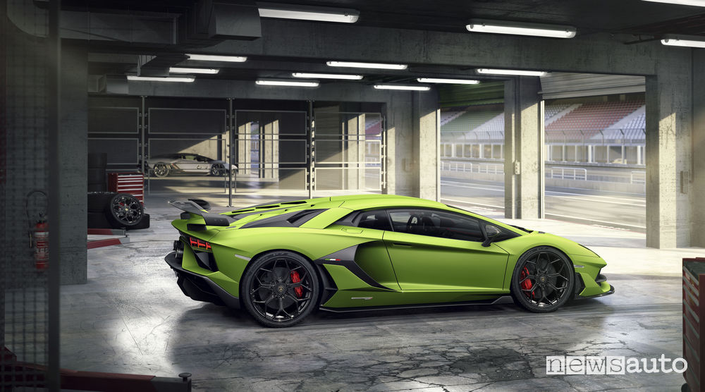 Lamborghini_Aventador SVJ laterale