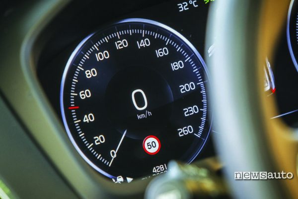 Volvo Velocità autolimitata a 180 km/h