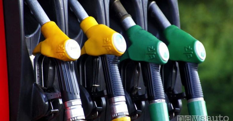 nuove etichette carburante distributore benzina