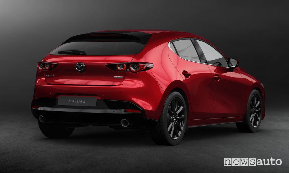 Nuova_Mazda3 hatchback, vista posteriore