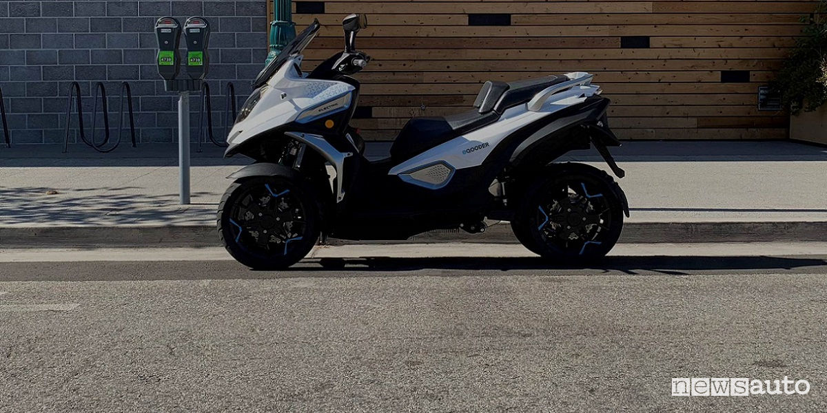 Scooter elettrico a 4 ruote Quadro Vehicles