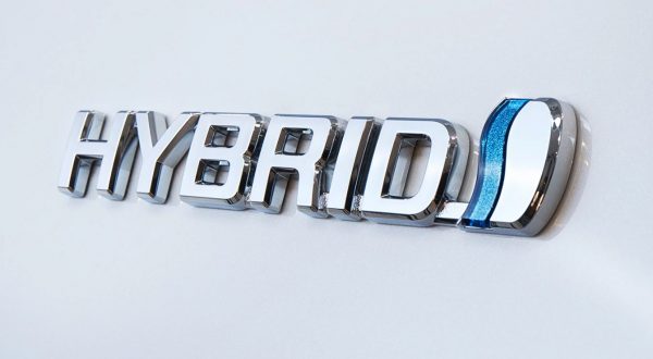 Hybrid Ibrido logo toyota