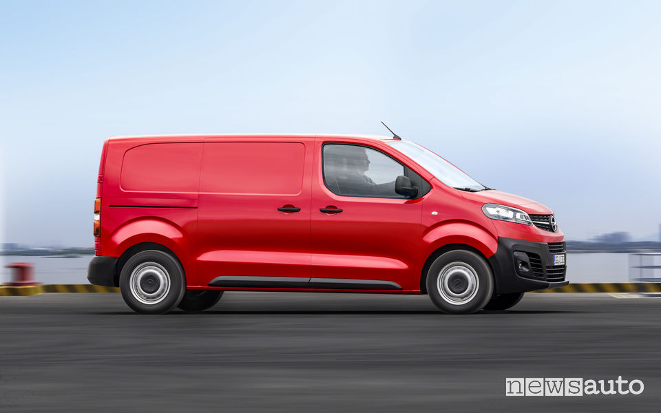 Opel Vivaro 2019, vista laterale