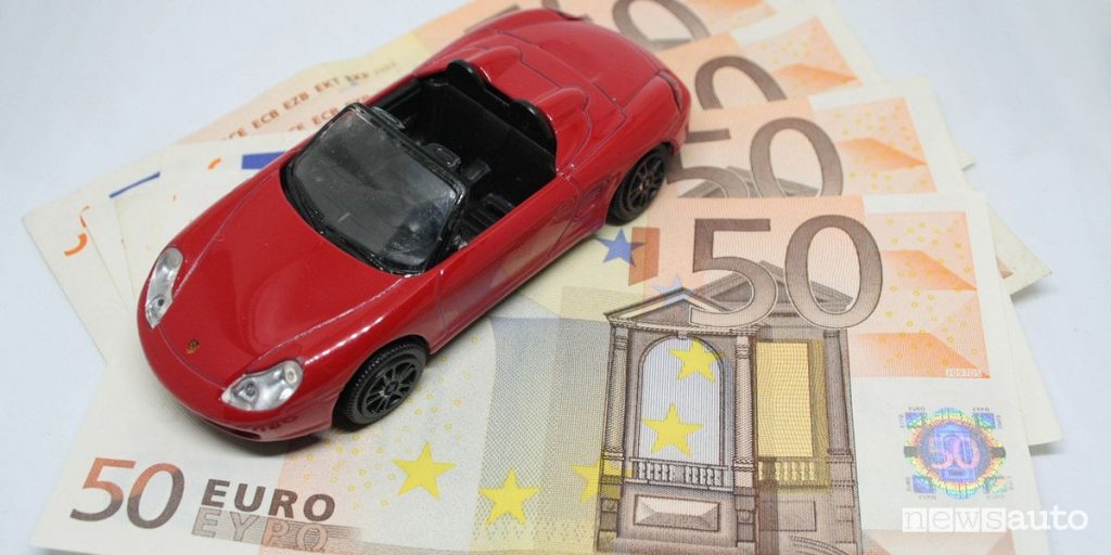 Quanto costa mantenere un'auto? Quali sono i costi di gestione di un'auto al mese? 