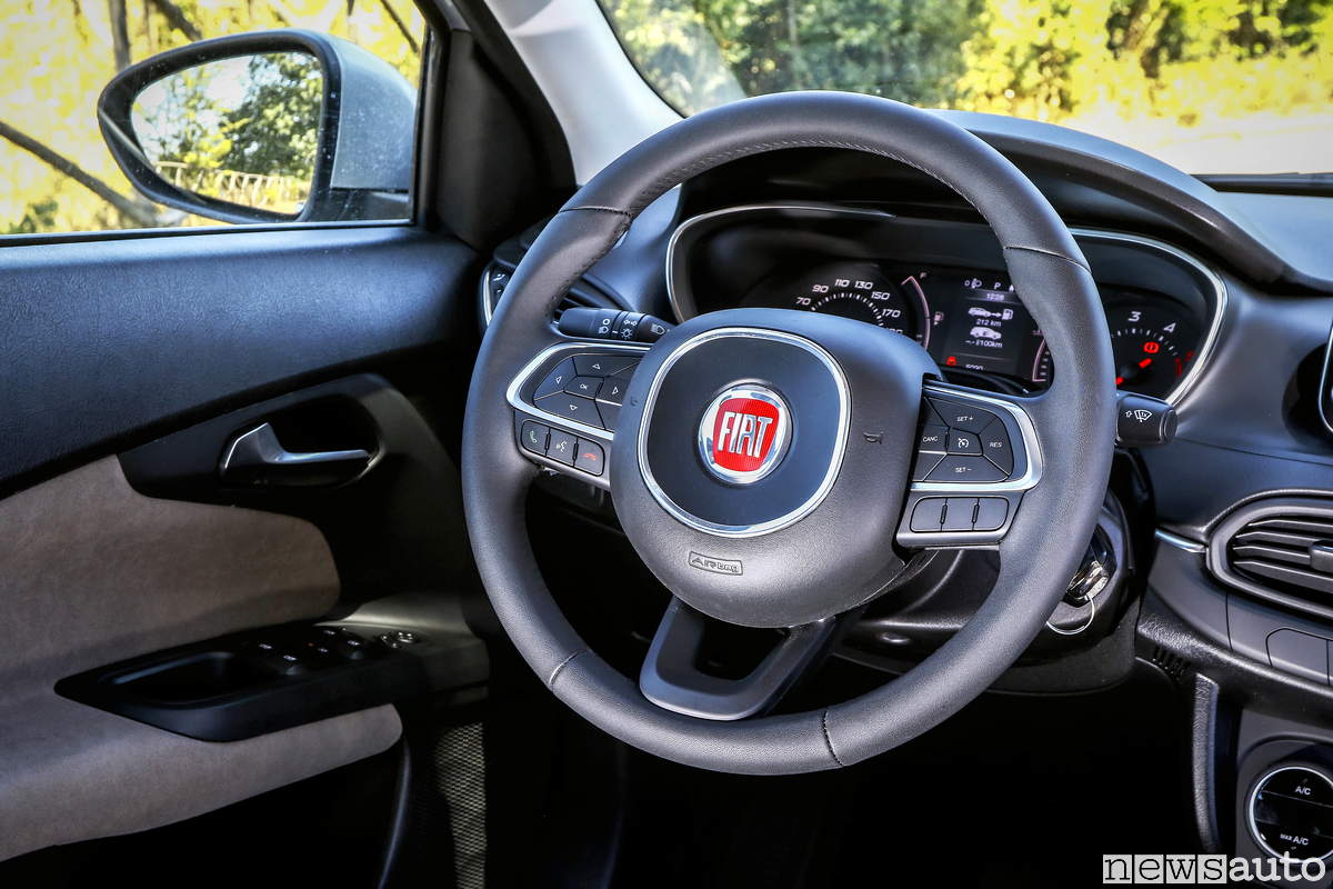 Fiat Tipo, prova su strada con la Station Wagon 1.6 Multijet | newsauto.it