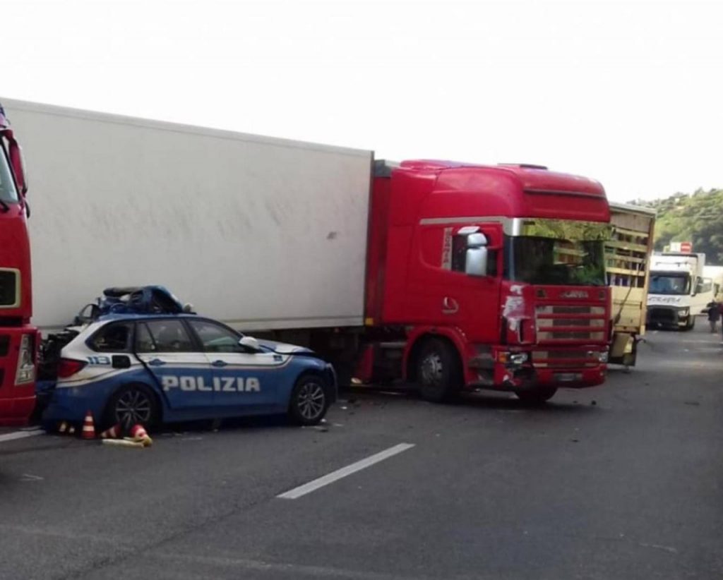 Pauroso incidente in Sicilia, muore un agente della Polstrada sull'A18 Catania-Messina