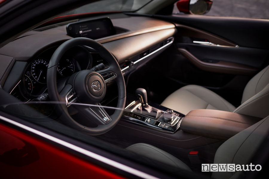 Mazda CX-30, abitacolo