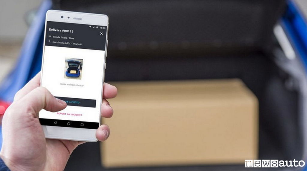 Acquisti auto online pacco consegna in auto