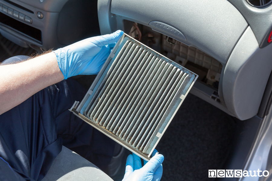 Manutenzione auto fai da te controllo filtro abitacolo