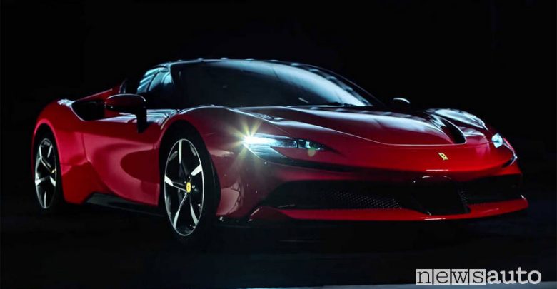 Ferrari SF90 Stradale dettaglio fari led