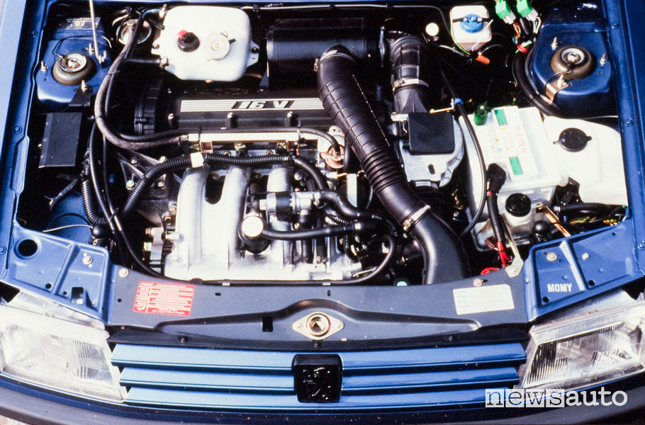 Peugeot 309 GTI 16 V vano motore 1,9 litri 160 CV