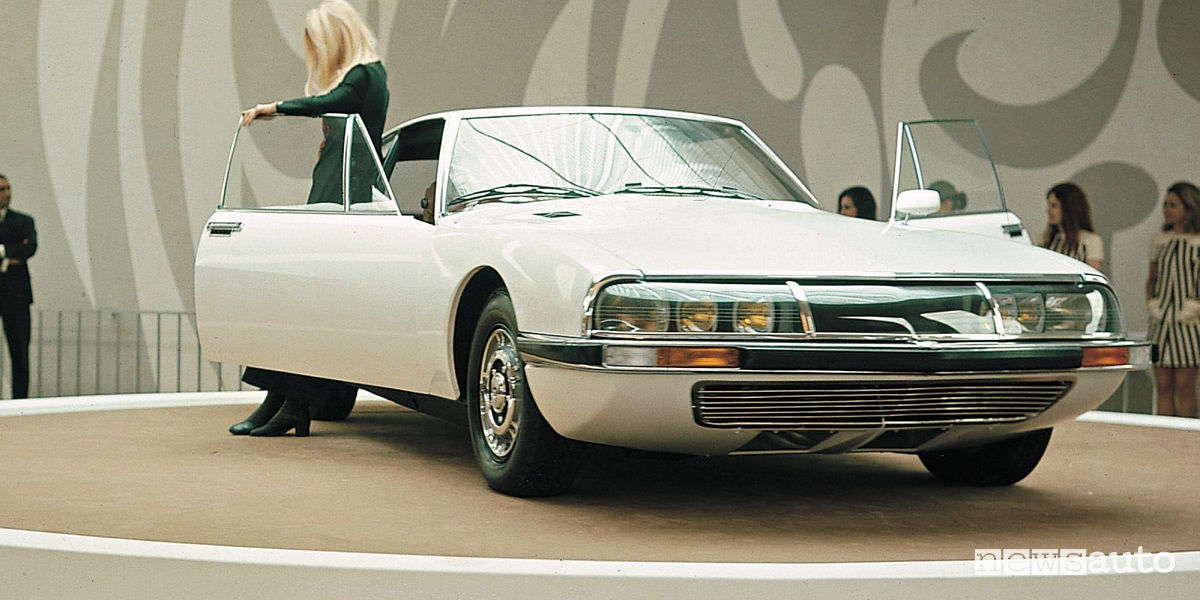 Auto sportiva storica Citroen DS SM