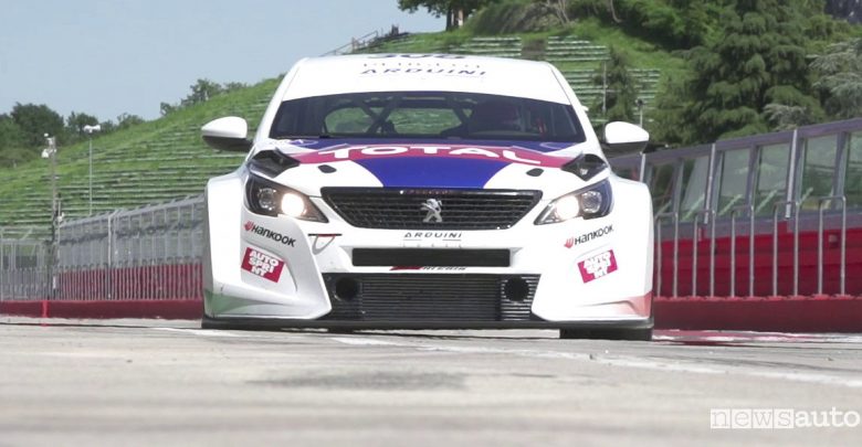 Reality in pista con la Peugeot 308 TCR e Massimo Arduini