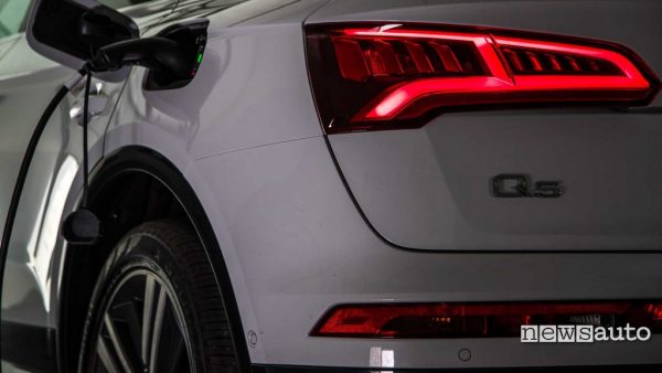 Sportello di ricarica Audi Q5 Phev