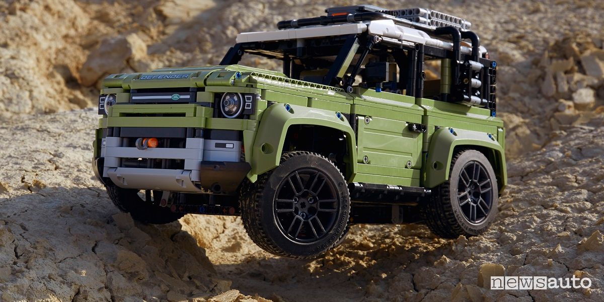 Fuoristrada giocattolo LEGO nuovo Land Rover Defender