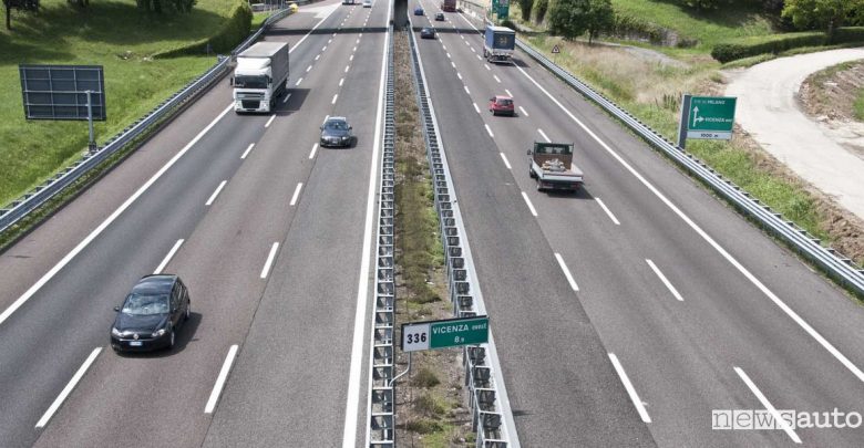 Carreggiata corsia autostrada