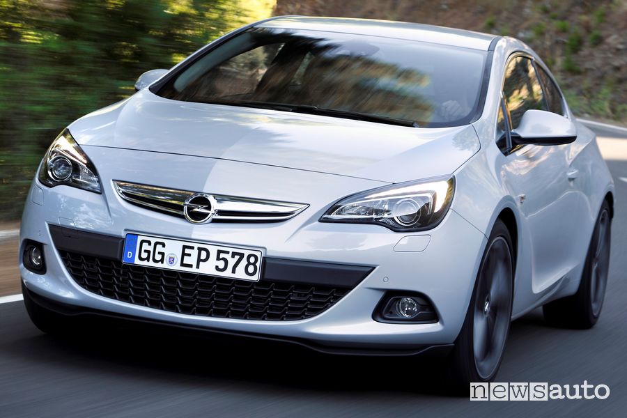 Opel Astra GTC 2014