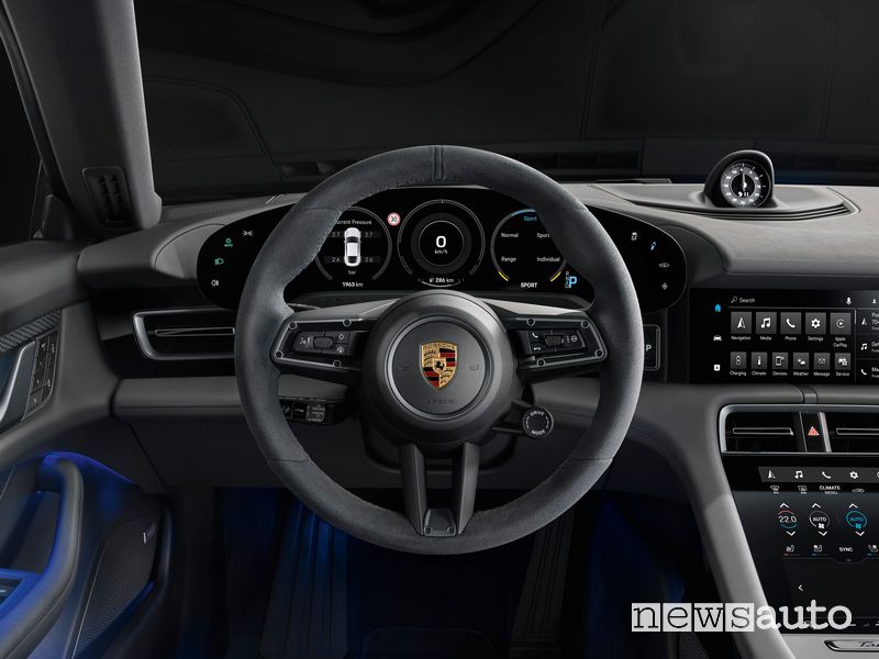 Volante abitacolo Porsche Taycan 4S