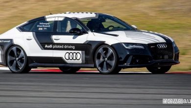 Guida autonoma, test in pista Volkswagen a Portimao