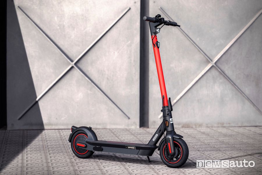 Monopattino elettrico Seat e-Kickscooter concept 