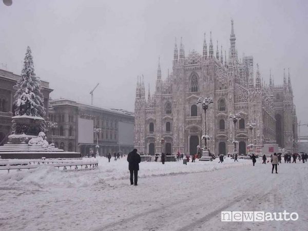 Lombardia Milano neve strade autostrade