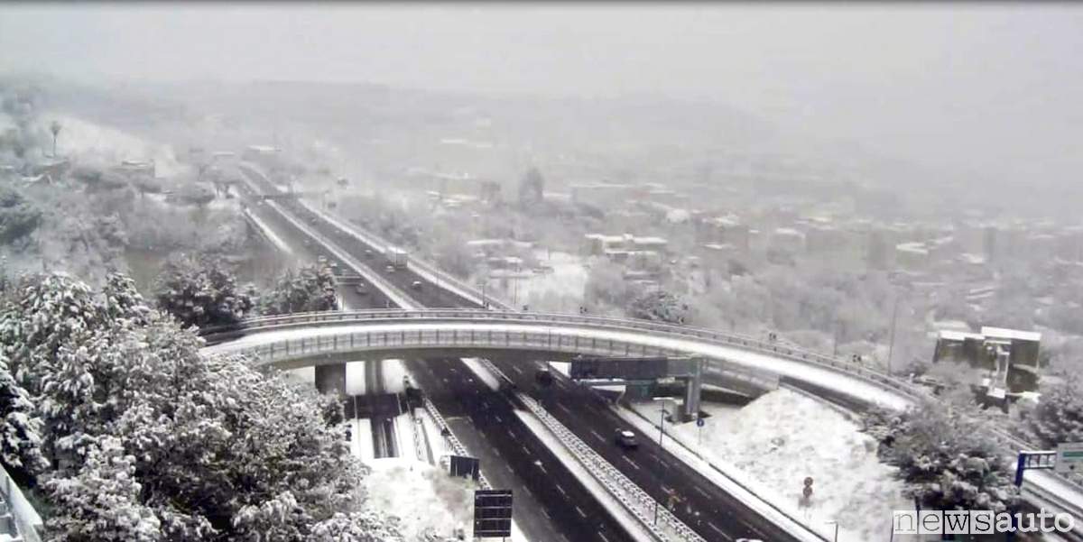 Obbligo catene in Campania (pneumatici invernali)