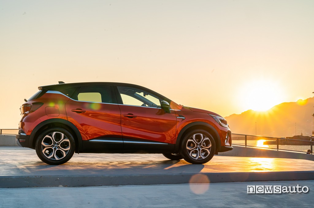 Laterale Renault Captur 2020