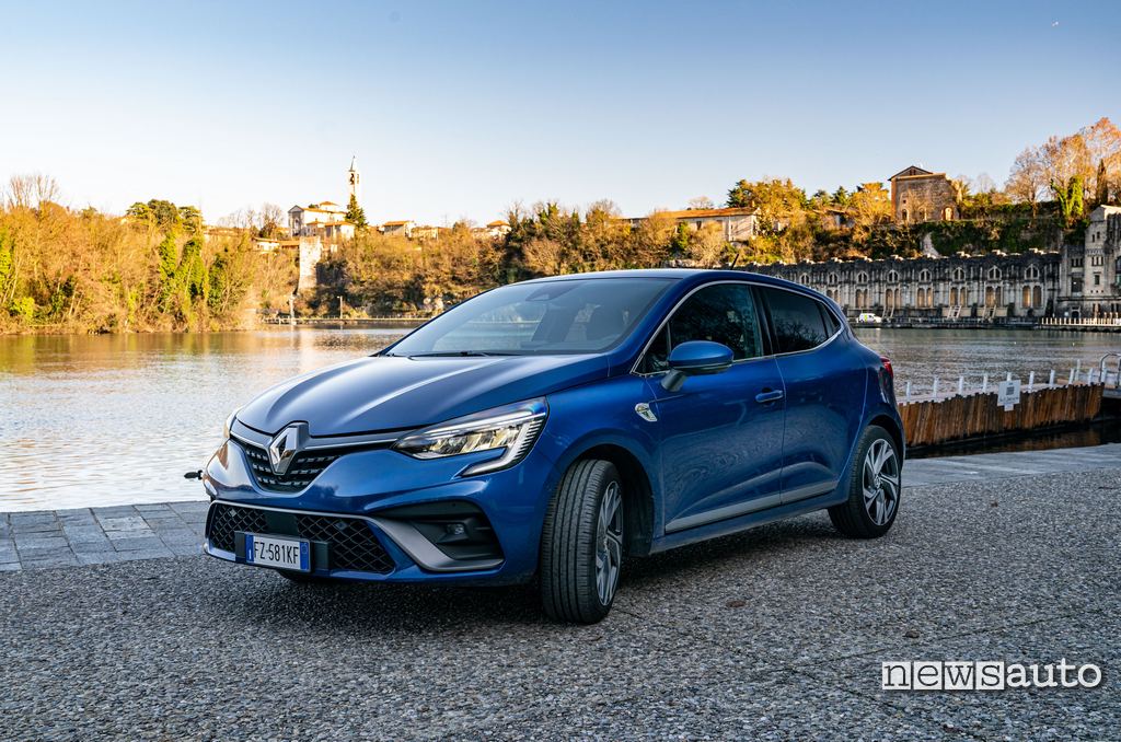 Renault Clio secondo posto classifica delle auto più vendute a giugno 2020