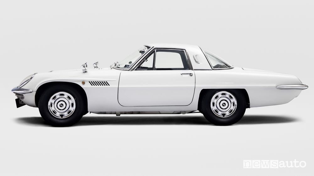Mazda Cosmo Sport 110S, 1964