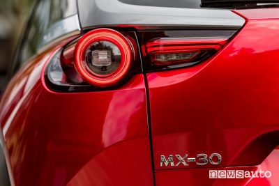 Faro posteriore a led Mazda MX-30 elettrica Soul Red Crystal