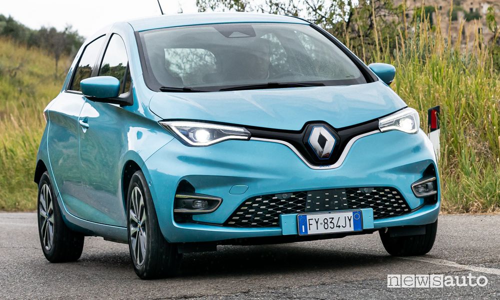 Renault Zoe l’auto elettrica più venduta in Italia nel 2020