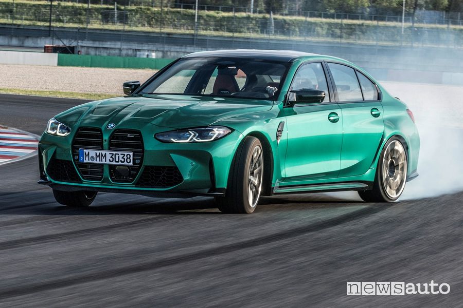 BMW M3 Competition in drifting