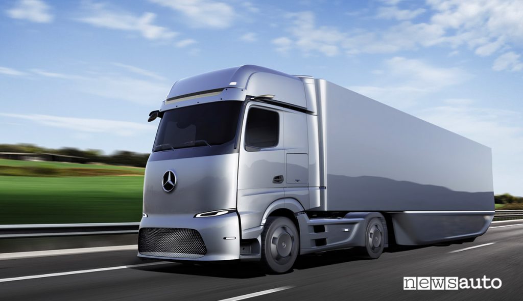 Mercedes-Benz eActros LongHaul camion elettrico distribuzione 