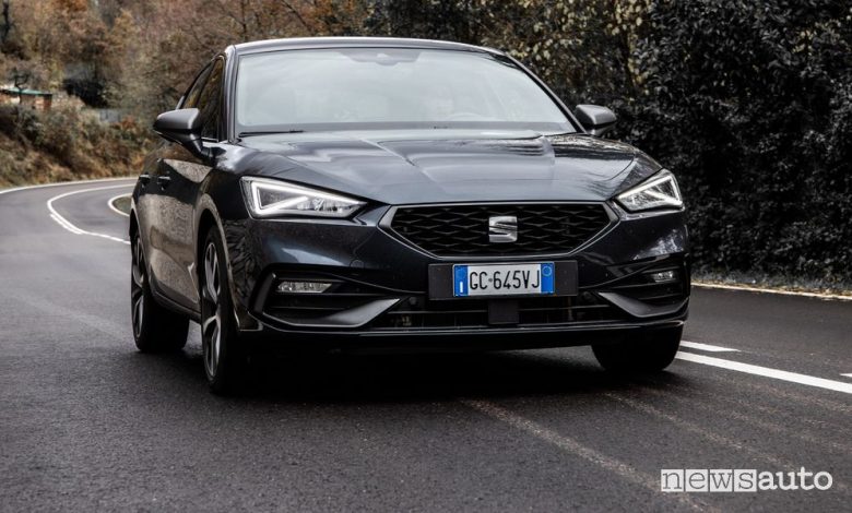 Seat Leon e-Hybrid ibrida plug-in, caratteristiche e prezzi